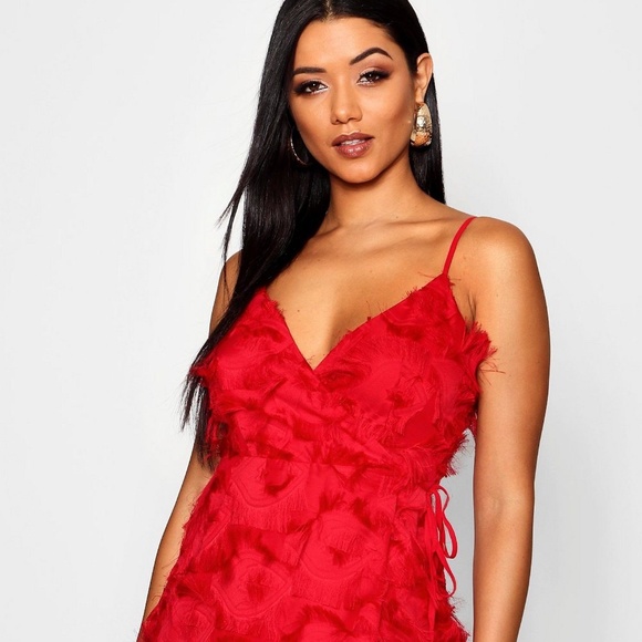 RED TEXTURED WRAP DETAIL DRESS - Picture 2 of 2